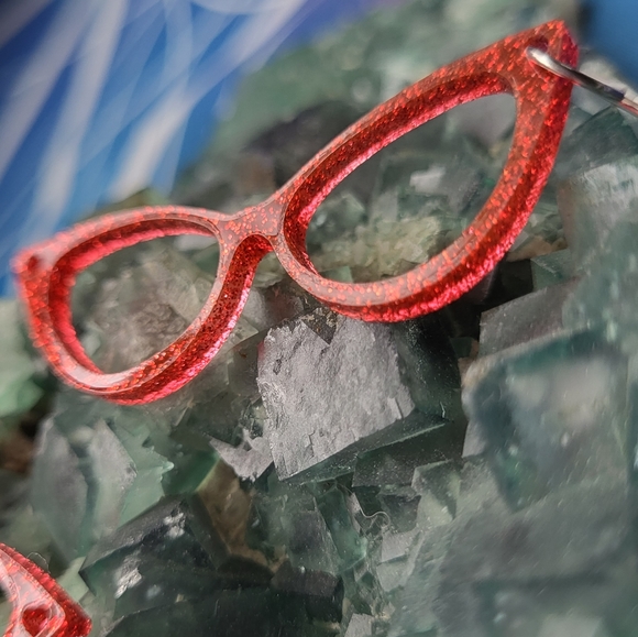 Cat eye frames laser cut dangle earrings - Picture 9 of 13